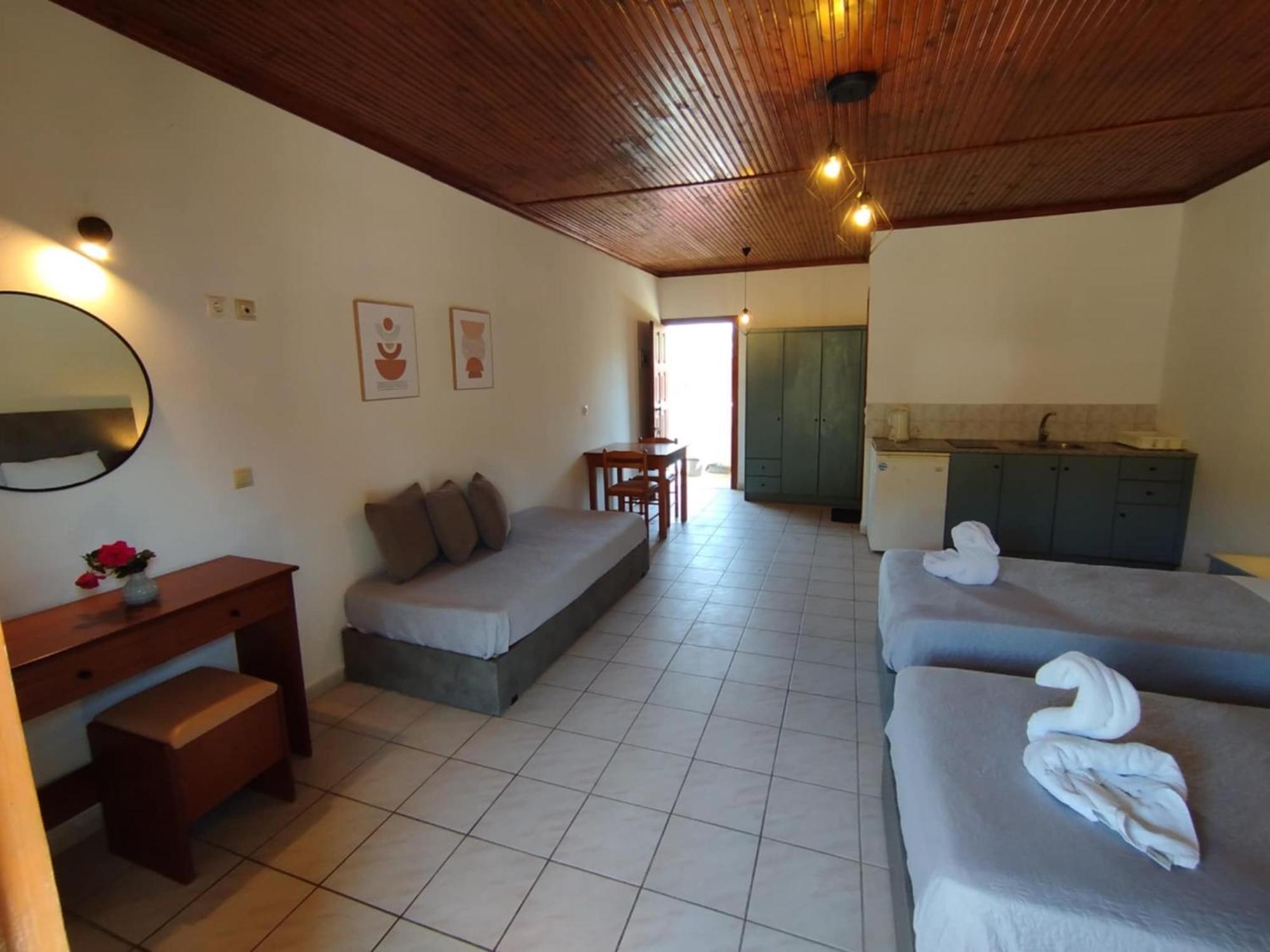 Alex Katerina Apartments Peroulades  Екстериор снимка