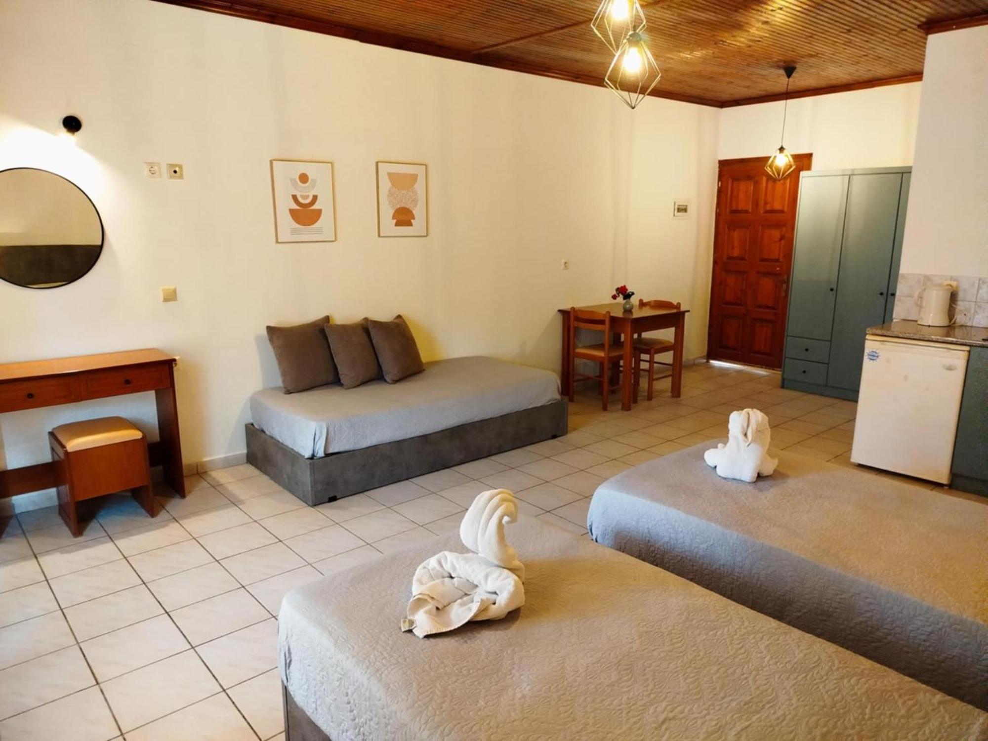 Alex Katerina Apartments Peroulades  Екстериор снимка
